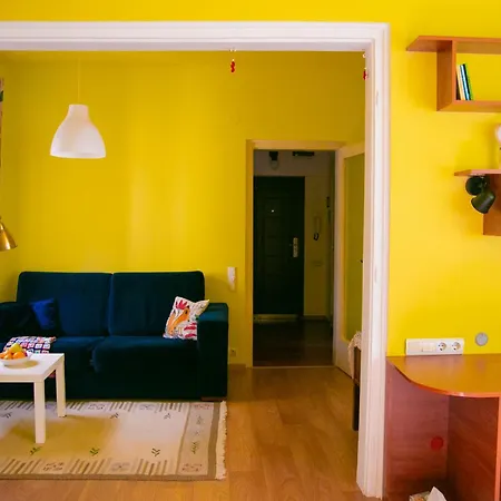 Spacious 1 Bed Flat Near Vitosha Blvd Apartment *